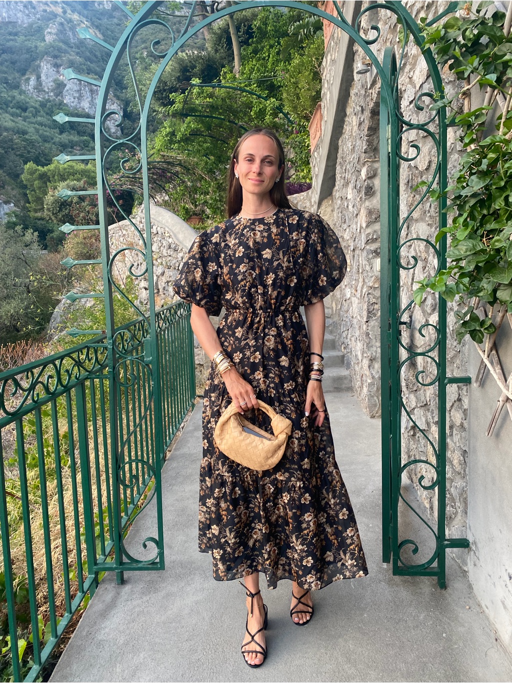 Brand: Black Floral Puff-Sleeve Backless Midi Dress